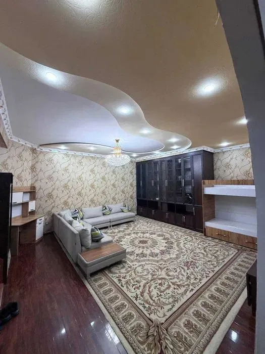2 xonali kvartira, 76 m2, Yakkasaroy 5