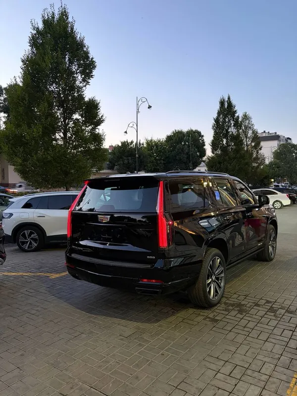 Cadillac Escalade sport 2025 6 Cadillac Escalade sport 2025 6