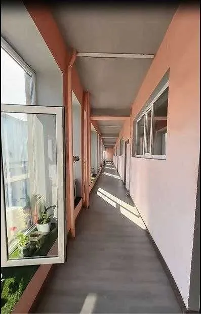 Здание возле метро Олмазор 5