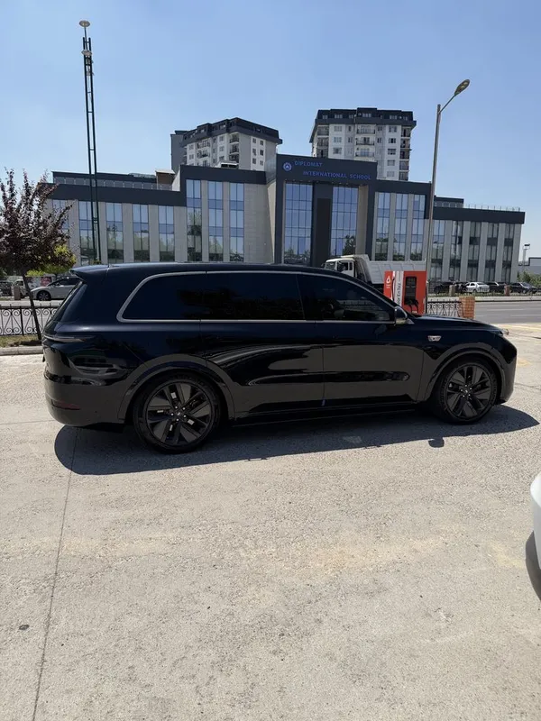 Li 9 MAX. Srochna sotiladi. 3 Li 9 MAX. Srochna sotiladi. 3