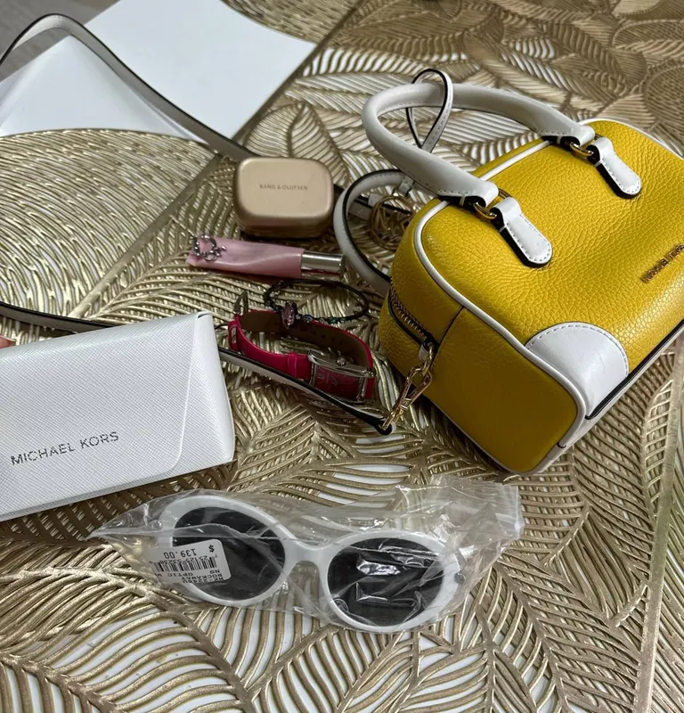 очки солнцезащитные Michael Kors очки солнцезащитные Michael Kors