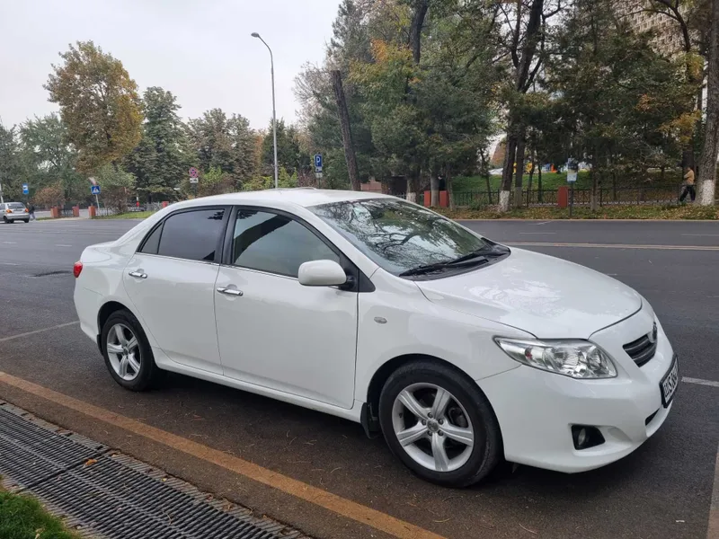 Toyota Corolla 2008 г.в., объем 1,8 л