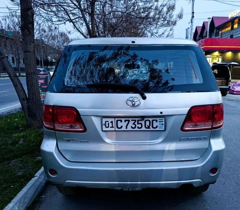 Срочно продается Toyota Fortuner — фото 2
