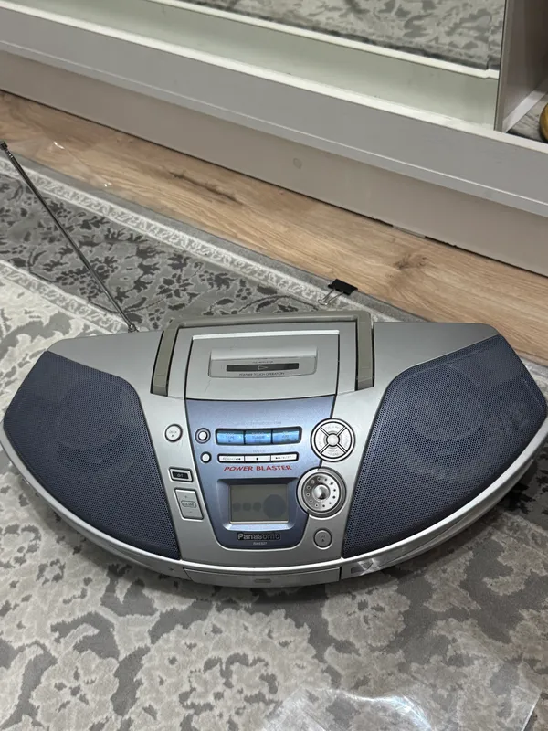 Panasonic bumboks CD/kasseta/FM 1
