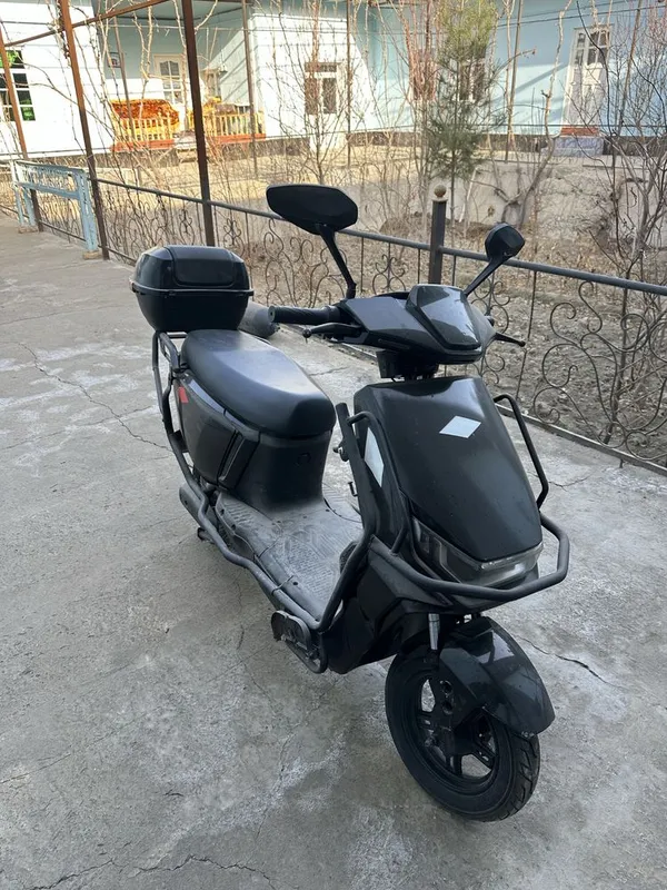 Электроскутер, год 2025 2