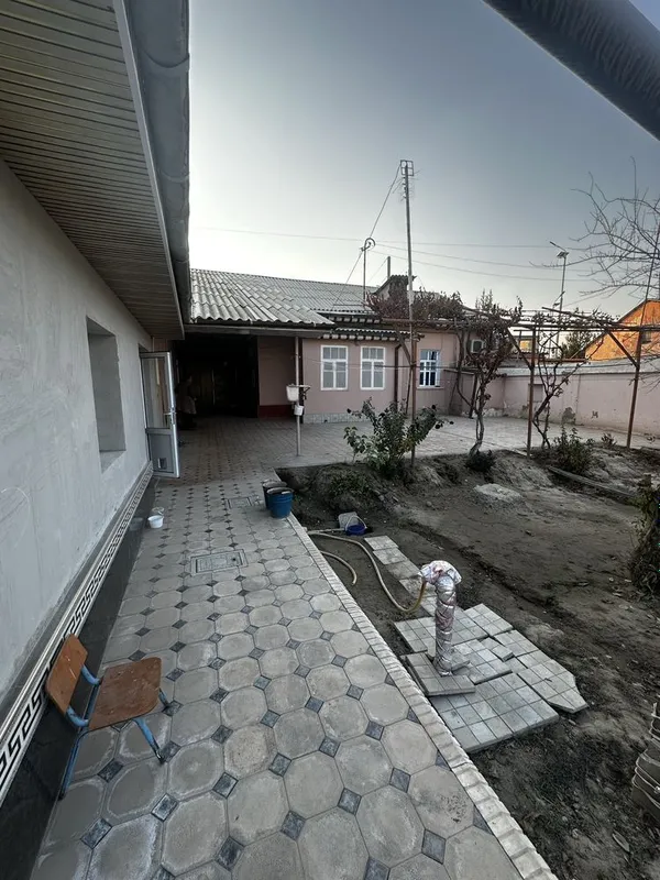 Uy sotiladi,xovli ,holati zur,5 sotok ,narxi kelishiladi — фото 4 Uy sotiladi,xovli ,holati zur,5 sotok ,narxi kelishiladi — фото 4