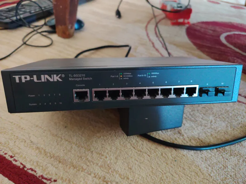 коммутатор TP-Link TL-SG3210. — фото 1