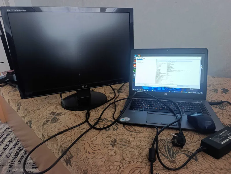 Продаю ноутбук HP elitebook 840g2 с монитором LG 22'