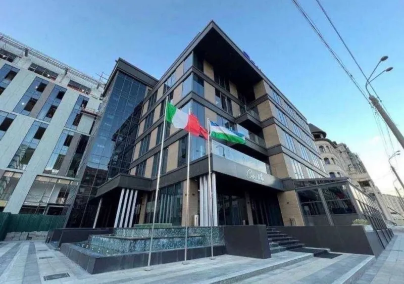 Продаётся Здания в центре Ташкента р.АЛАЙСКИЙ рынокы 1