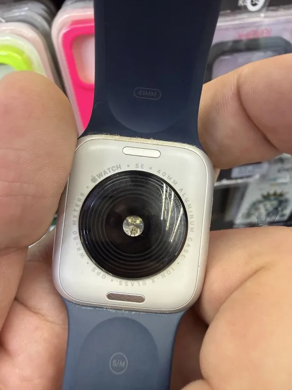 Apple Watch SE 2 40 mm 82% 3 Apple Watch SE 2 40 mm 82% 3
