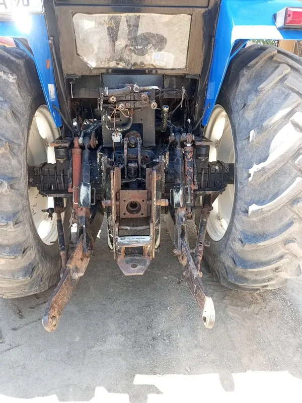 New holland 135 traktori sotiladi 3 New holland 135 traktori sotiladi 3