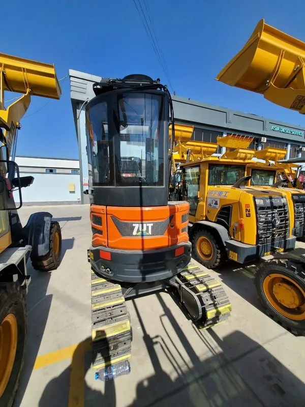 Gusenichniy mini ekskavator Zut27 2 Gusenichniy mini ekskavator Zut27 2