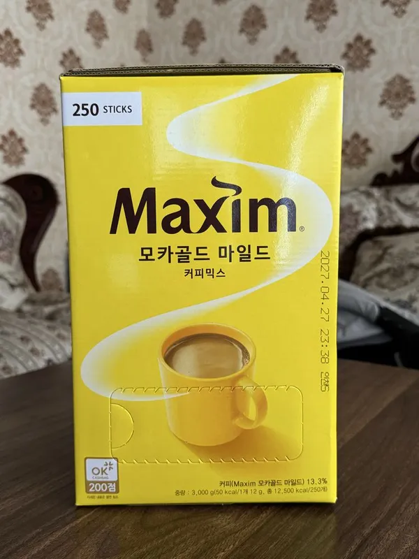 Корейский кофе 3 в 1 Maxim Mocha gold mild 250 стиков