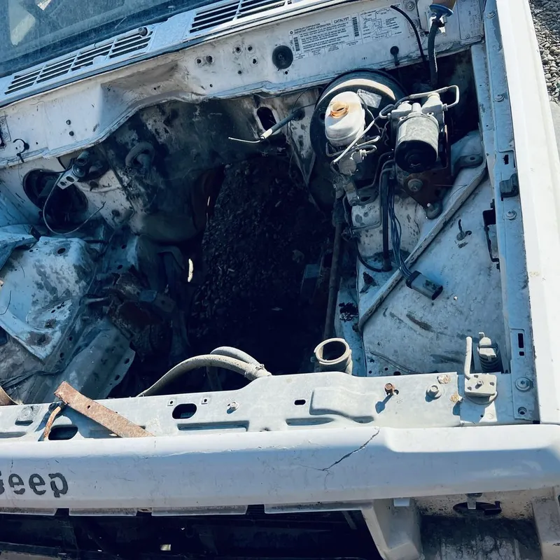 Запчасти для Jeep Cheroke 1994 задный мост 3 Запчасти для Jeep Cheroke 1994 задный мост 3