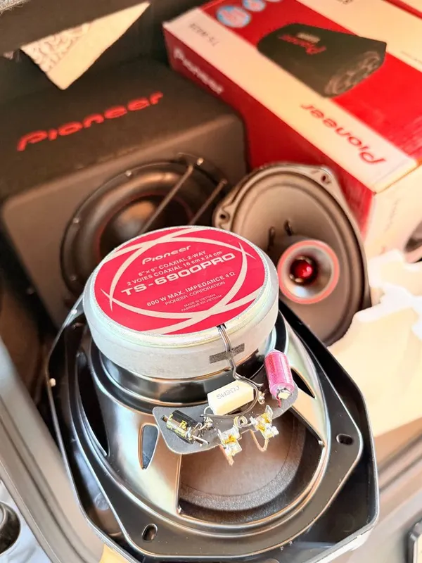 pioneer Botex qovun kalonka 2ta yangi universal kuchli avto kalonka 7 pioneer Botex qovun kalonka 2ta yangi universal kuchli avto kalonka 7
