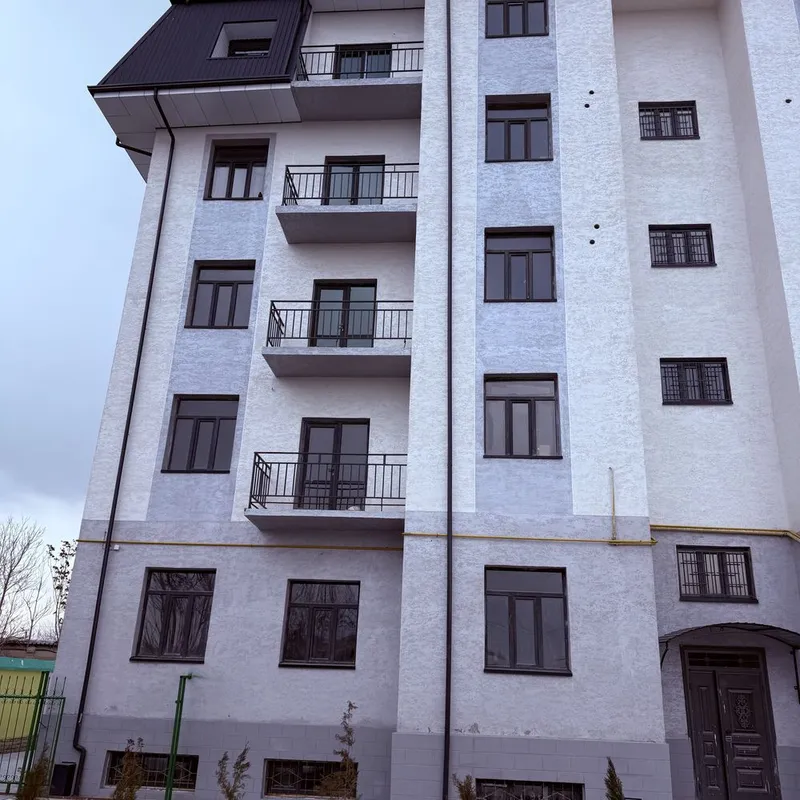 Урганч шахар А.Темур кучаси 60/1-уй, 70.11кв. 3 хонали хонадон