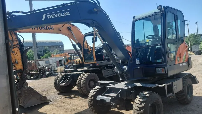 Develon holati zor ekskavatr hali ishlamagan pachka — фото 2