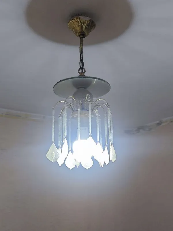 Lyustralar sotiladi 4 Lyustralar sotiladi 4