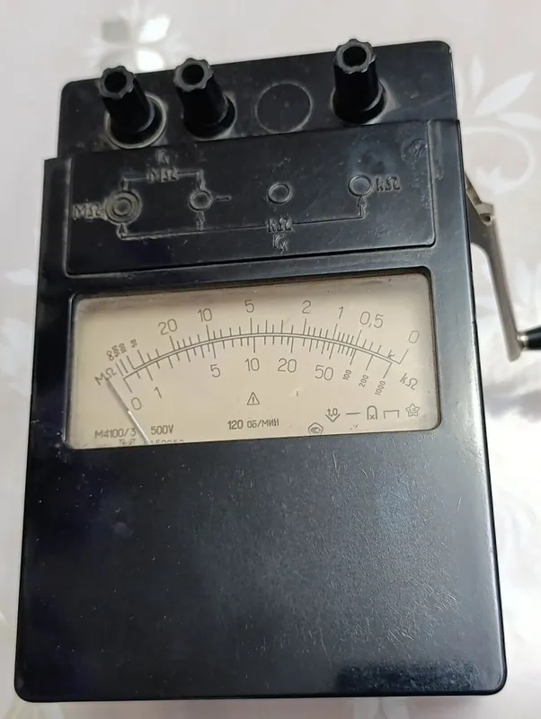 Мегаомметр М4100/3