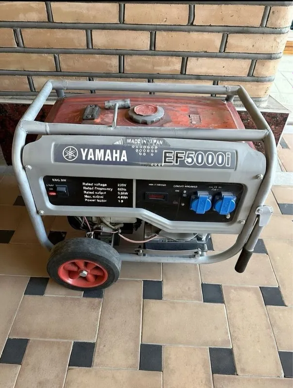 Движок yamaha F5000i Движок yamaha F5000i