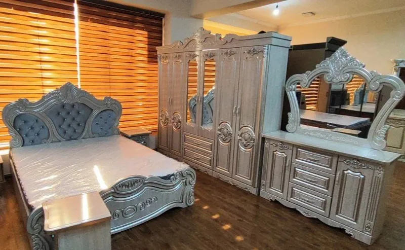 Spalniy nabor sotiladi, ideal holatda
