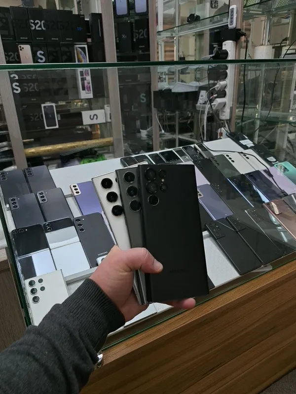 Samsung S23 Ultra память 12/256GB 1