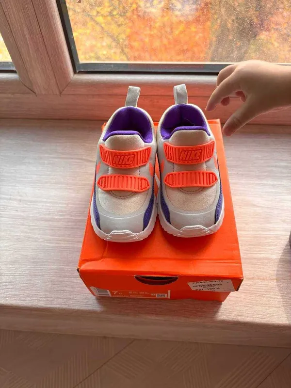 Nike детские кроссовки. Размер 23 цена 200 000 1 Nike детские кроссовки. Размер 23 цена 200 000 1