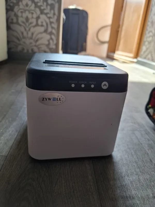 Продаётся новый термопринтер zywell Q821