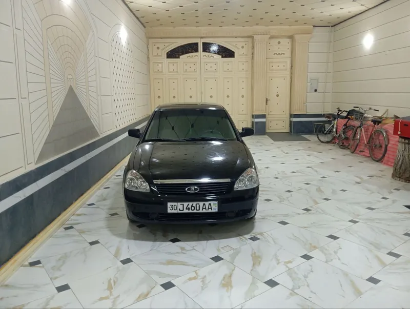 Lada priora 1.6 srochni sotiladi