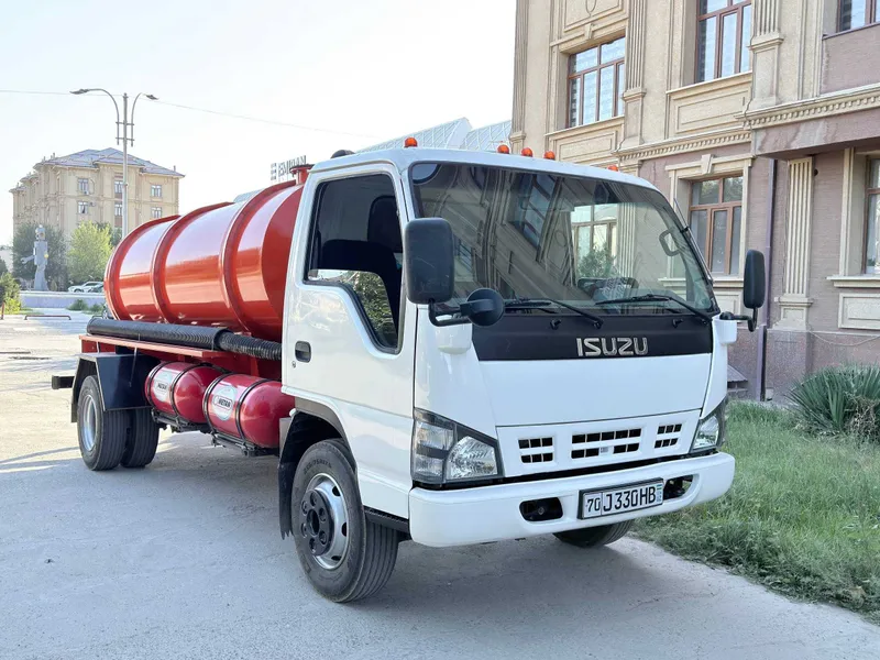 Isuzu Gavnavoz sotiladi 1 Isuzu Gavnavoz sotiladi 1