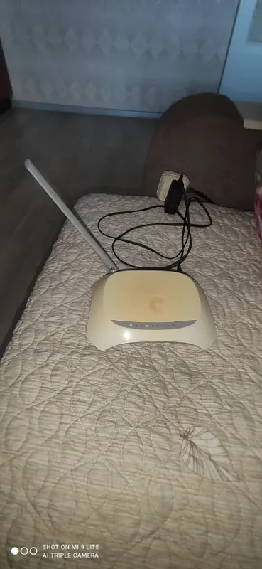 Продам роутер WiFi tplink в рабочем состоянии только надо настроить ..