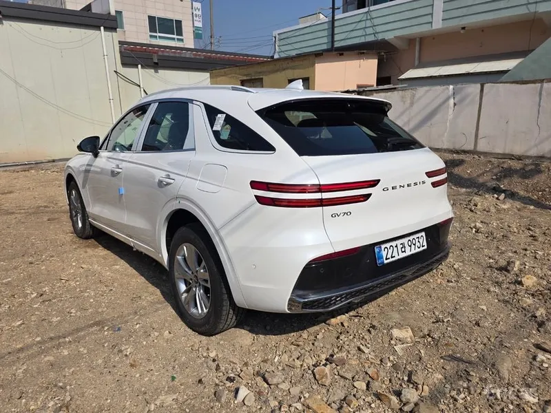 Genesis GV70 2.5T Gasoline 2WD 10