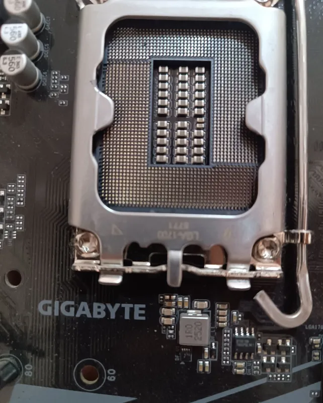 Материнская плата Gygabyte H610M K DDR4 2 Материнская плата Gygabyte H610M K DDR4 2