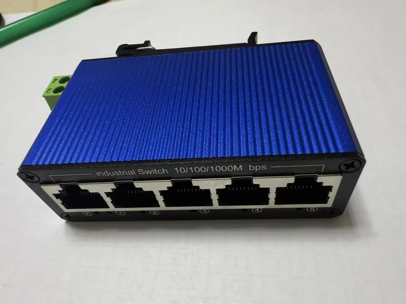 Промышленный коммутатор Industrial switch 5 портовый 1Gbs 1 Промышленный коммутатор Industrial switch 5 портовый 1Gbs 1