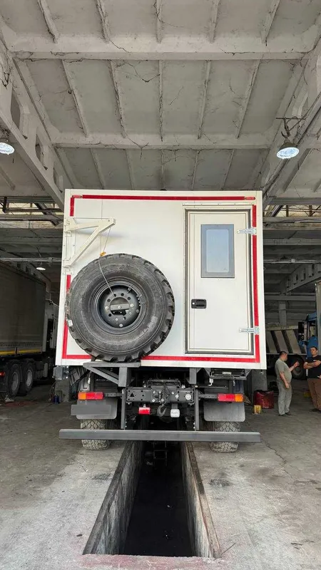 KamAZ 6×6 shassisi bazasidagi navbatchi avtobus 3 KamAZ 6×6 shassisi bazasidagi navbatchi avtobus 3