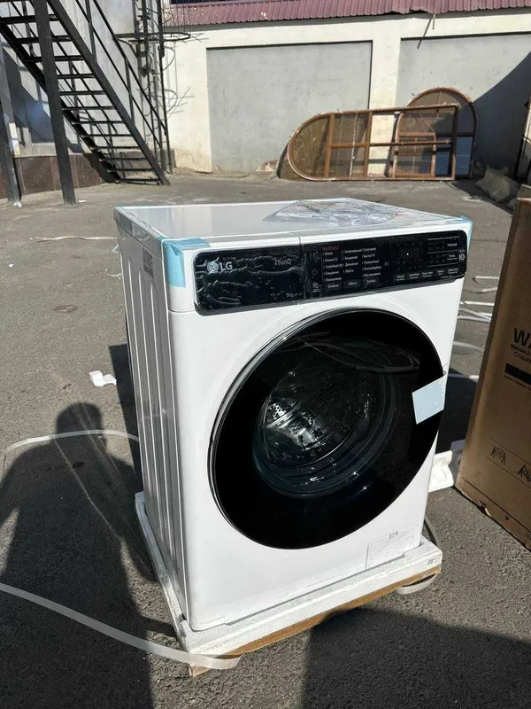 Стиральная машина LG 9 кг F2T9FW9W AI DD TurboWash Steam+ Wi-Fi — фото 1 Стиральная машина LG 9 кг F2T9FW9W AI DD TurboWash Steam+ Wi-Fi — фото 1