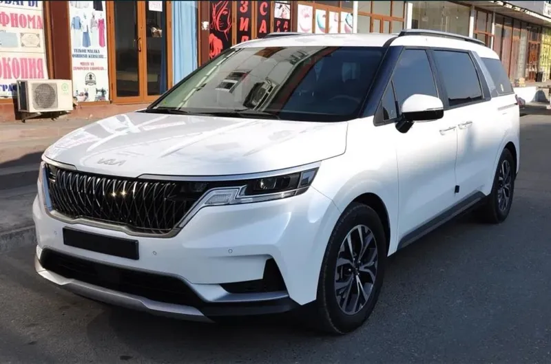 Продается Kia Carnival 2023 — фото 1