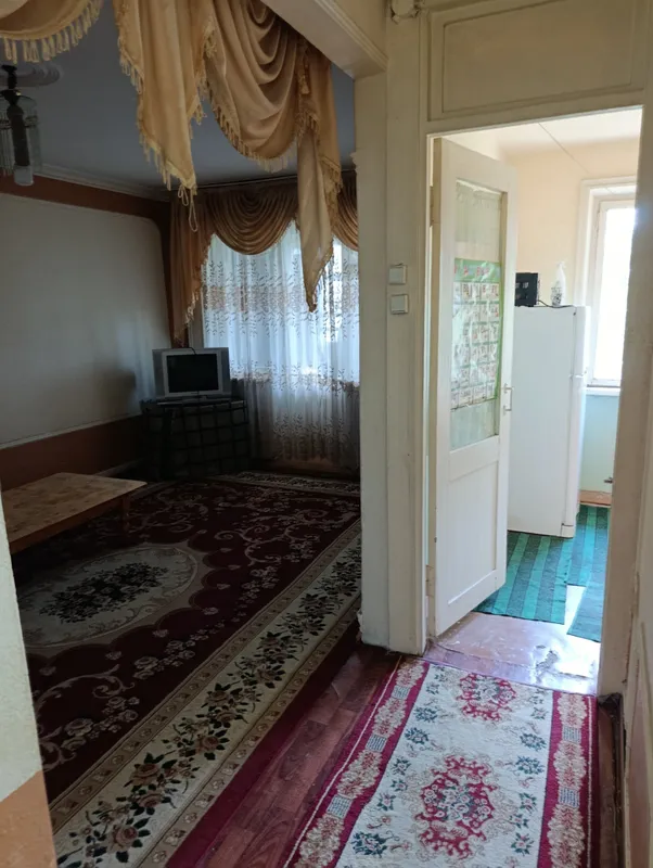 Срочно сдаётся 2х комнатная квартира на 4этаже — фото 3