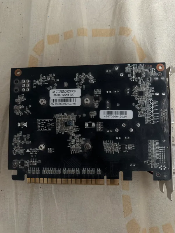 Видеокарта GTX 750 Ti 2 ГБ 2 Видеокарта GTX 750 Ti 2 ГБ 2