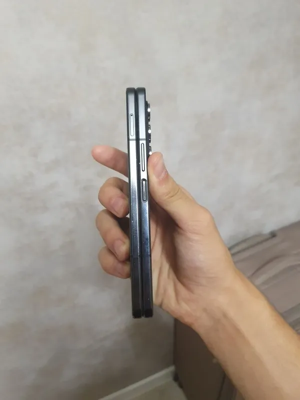 Samsung Galaxy Z Fold 5 12/256gb 7 Samsung Galaxy Z Fold 5 12/256gb 7