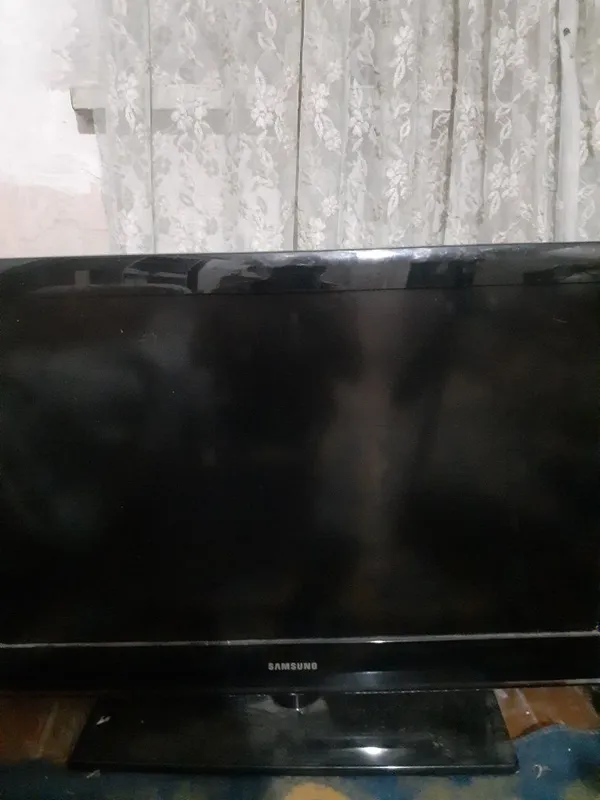 Продам телевизор Самсунг бу