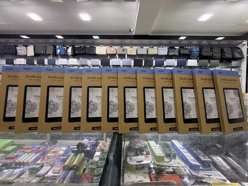Электронная книги Amazon Kindle большой выбор надежная гарантия