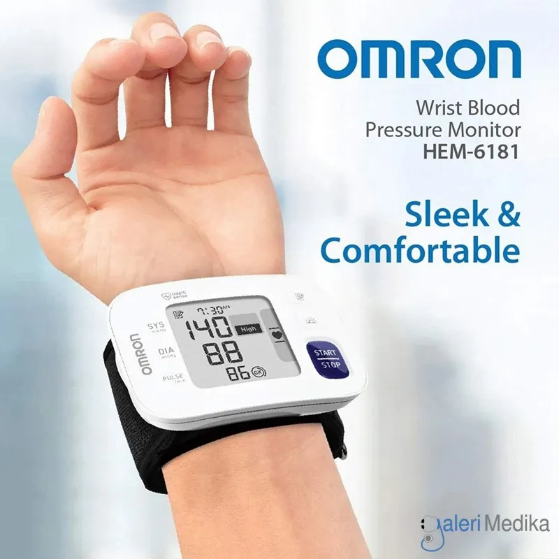 Тонометр электронный на запястье Omron HEM-6181 — фото 1