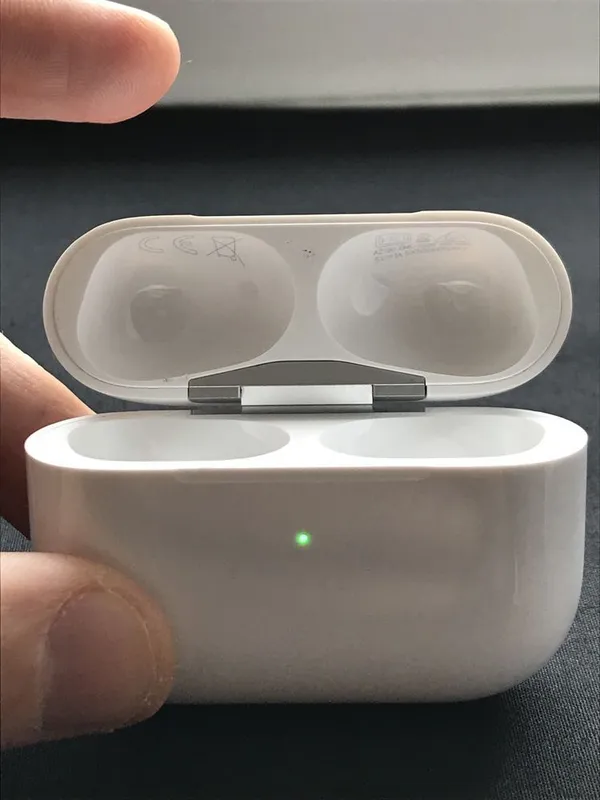 Кейс AirPods Pro 1 A2190 original Б/У оригинал 1 Кейс AirPods Pro 1 A2190 original Б/У оригинал 1