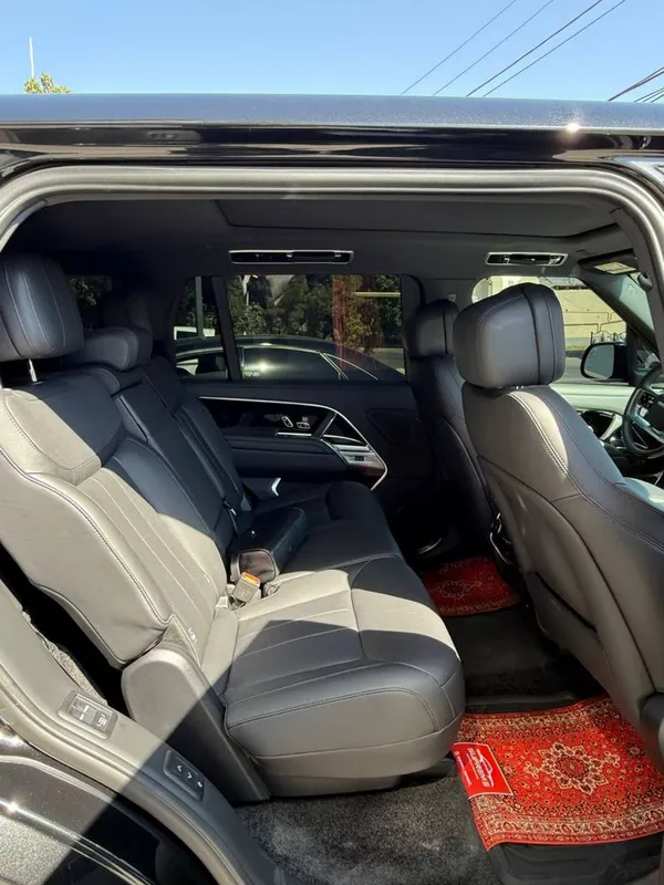 Range Rover P530 LWB 7 seats 2026 5 Range Rover P530 LWB 7 seats 2026 5