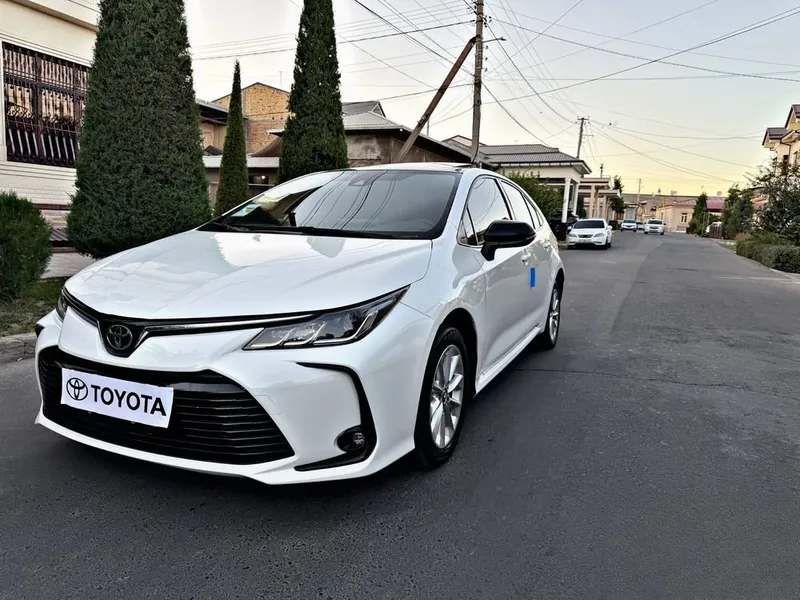 Toyota Corolla, 4-я позиция, люк, Bor, 2023 год, состояние как новое, пробег 78 000 км 4 Toyota Corolla, 4-я позиция, люк, Bor, 2023 год, состояние как новое, пробег 78 000 км 4