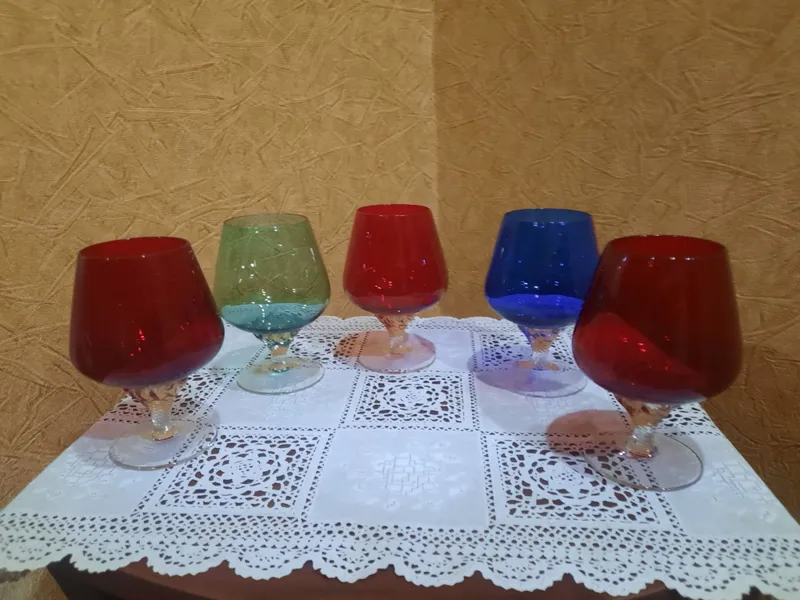 Винтажный, редкий набор цветных бокалов, Богемия, Чехословакия, для кр 1 Винтажный, редкий набор цветных бокалов, Богемия, Чехословакия, для кр 1