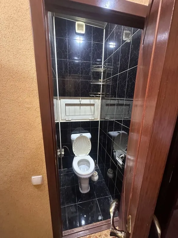 Квартира продаётся, 2 комнаты, чистый ремонт, этаж тоже отличный 4