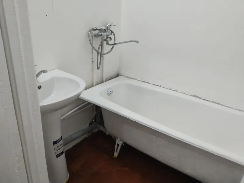 1 хонали квартира . сергели 5 , узгариш метро бекати . 6