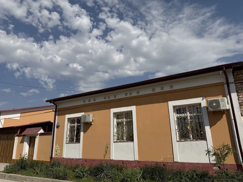 4 xonali xovli sotiladi mebellari bilan (Otchopar)